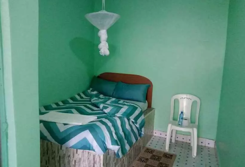 پانسیون Acacia