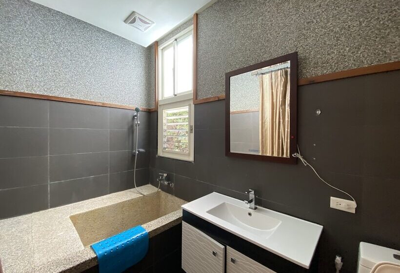 پانسیون Chen Yi