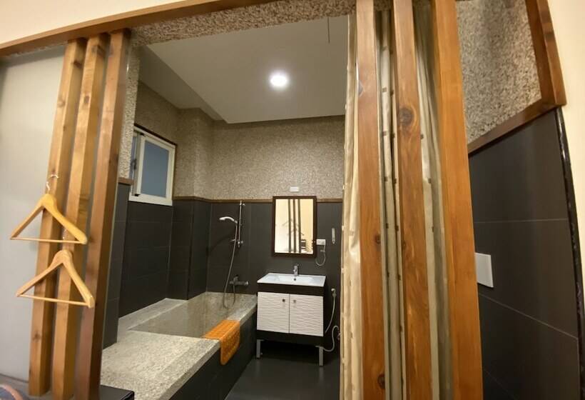 پانسیون Chen Yi