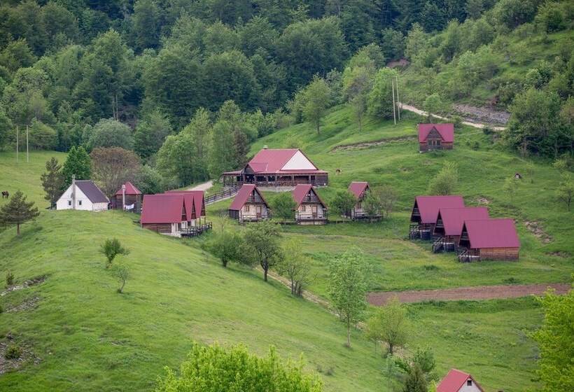 پانسیون Etno Selo Vojnik