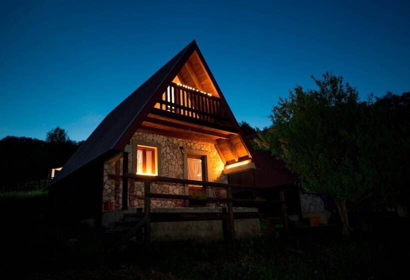 پانسیون Etno Selo Vojnik