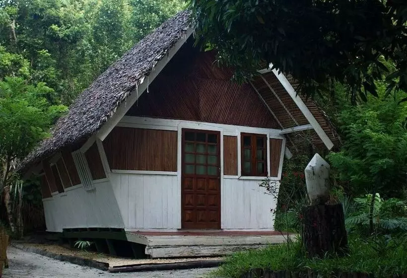 پانسیون Les Acacias Bungalows