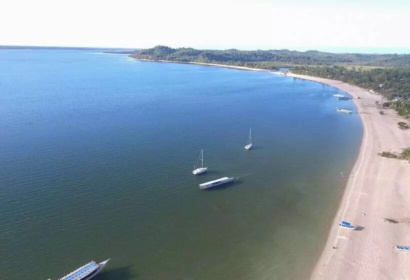 پانسیون Les Acacias Bungalows