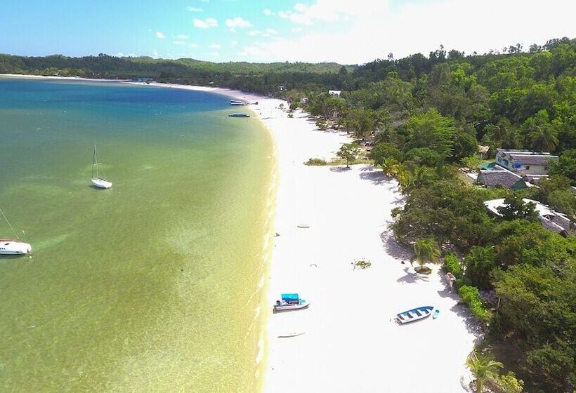 پانسیون Les Acacias Bungalows