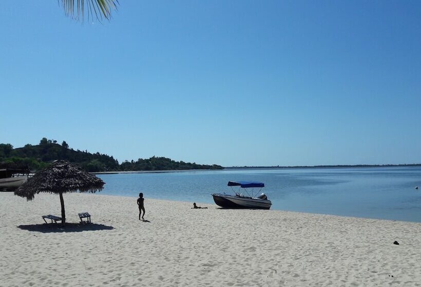 پانسیون Les Acacias Bungalows