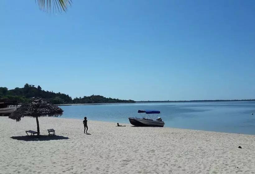 پانسیون Les Acacias Bungalows