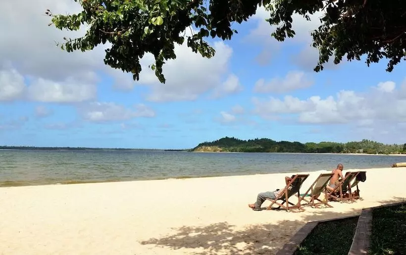 پانسیون Les Acacias Bungalows