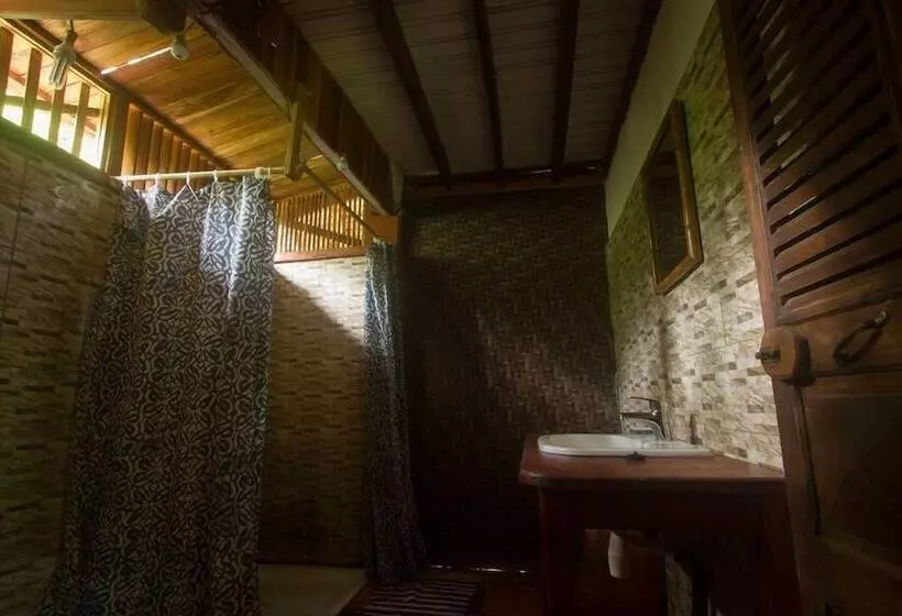 پانسیون Les Acacias Bungalows