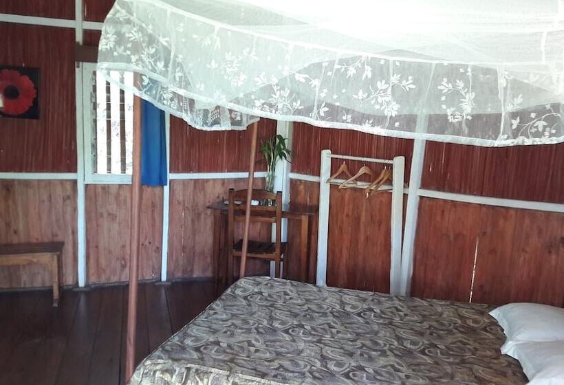 پانسیون Les Acacias Bungalows