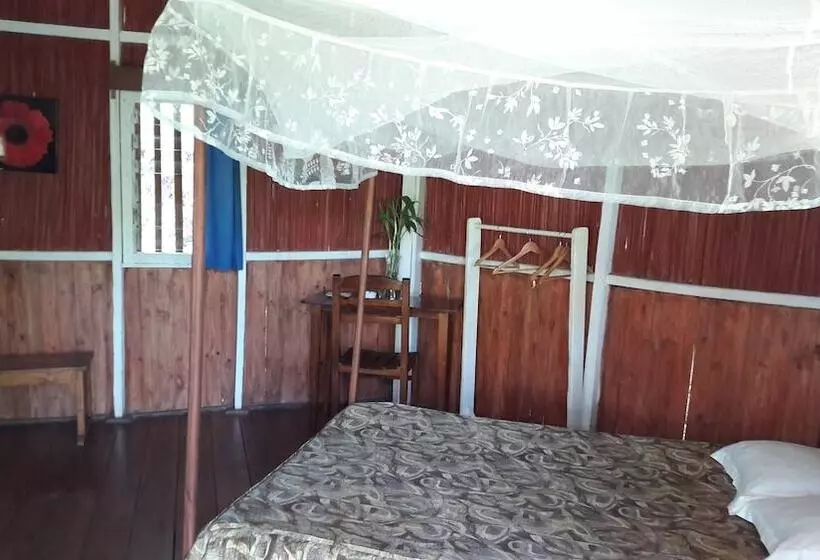 پانسیون Les Acacias Bungalows