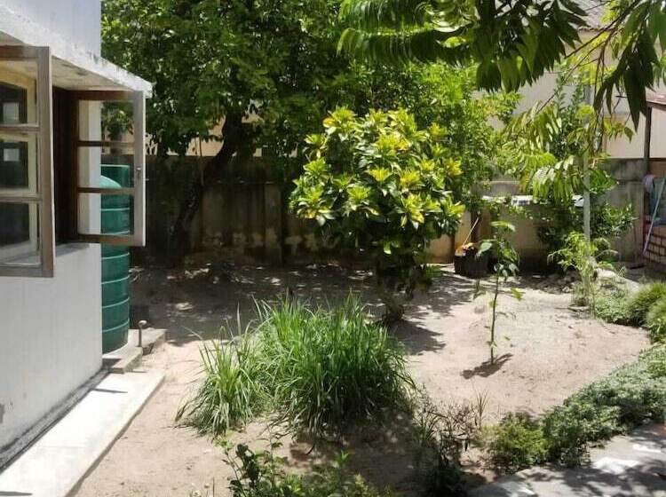 بنسيون Liduina Guest House