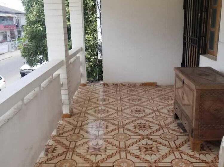 بنسيون Liduina Guest House