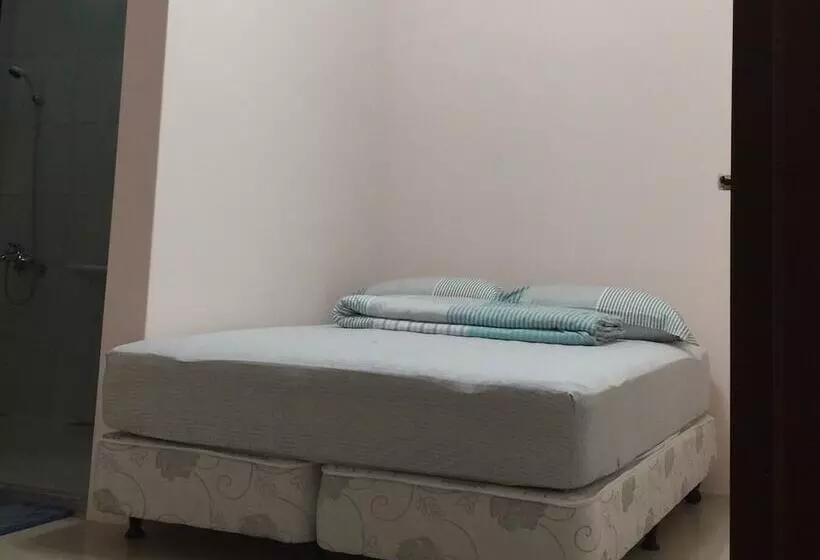 پانسیون Shaunte Guest House