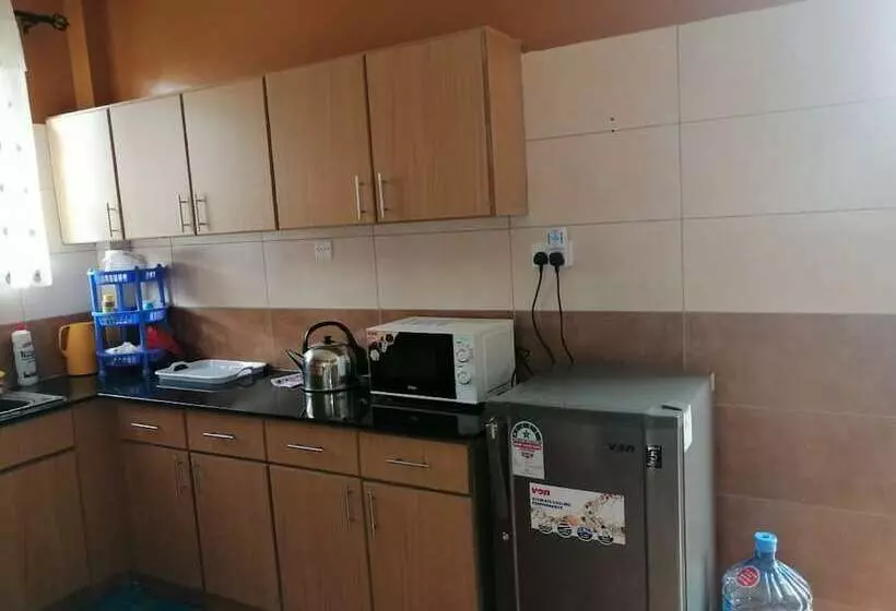 پانسیون Yurana Resort Kenya