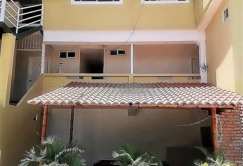 San Roque Hostal