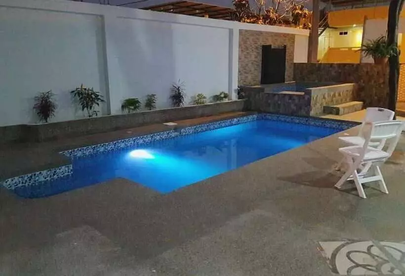 San Roque Hostal