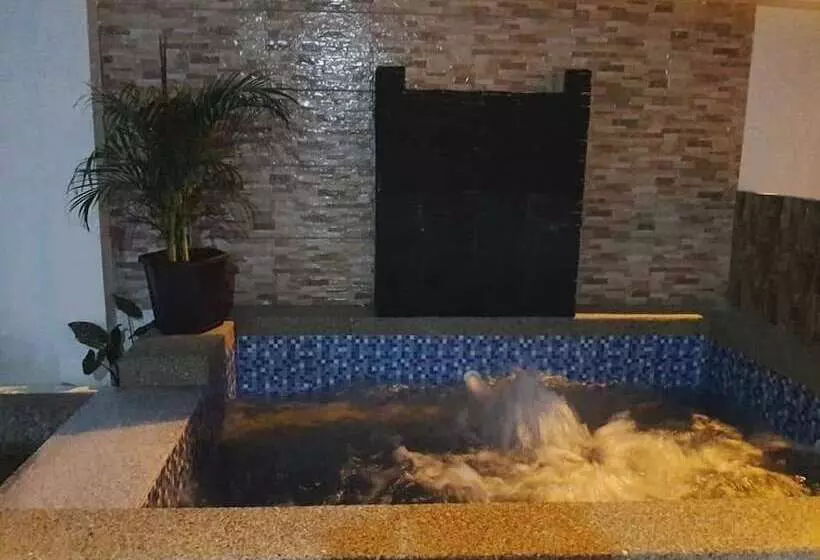 San Roque Hostal