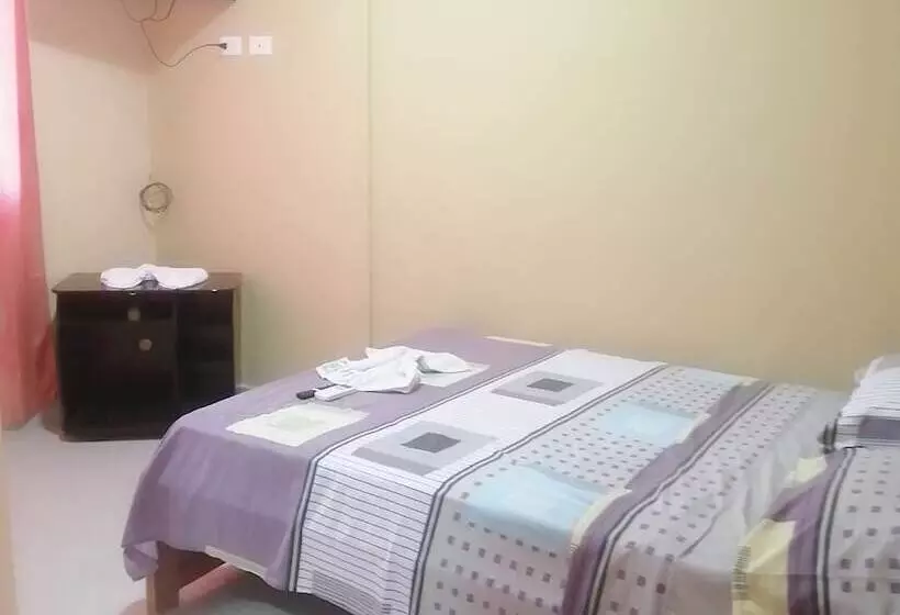 San Roque Hostal