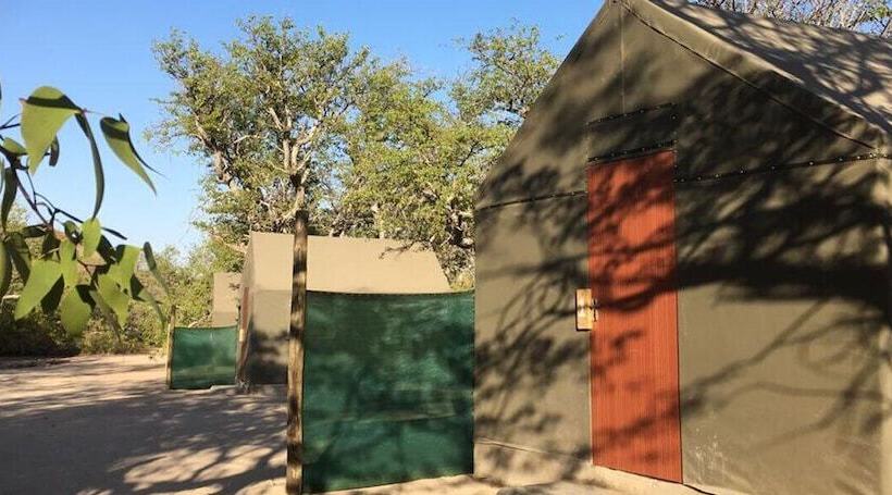 旅馆 Twyfelfontein Tented Camp