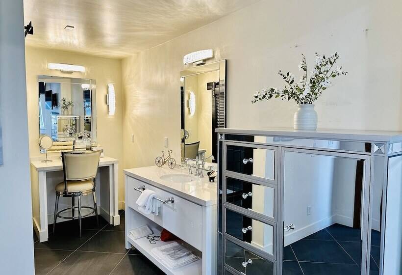 مبيت وإفطار Bespoke Inn Flagstaff