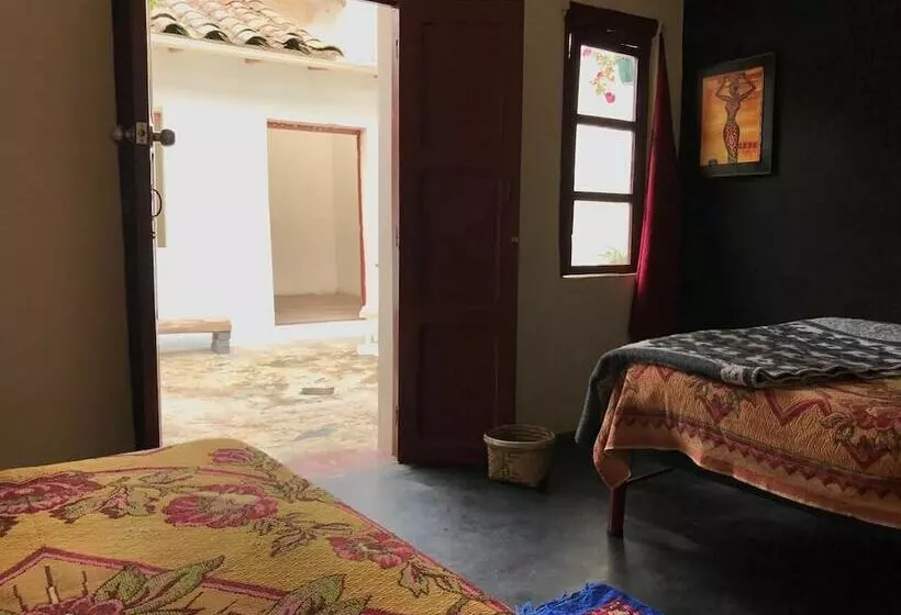 ベッドアンドブレックファースト Nuna Hostel
