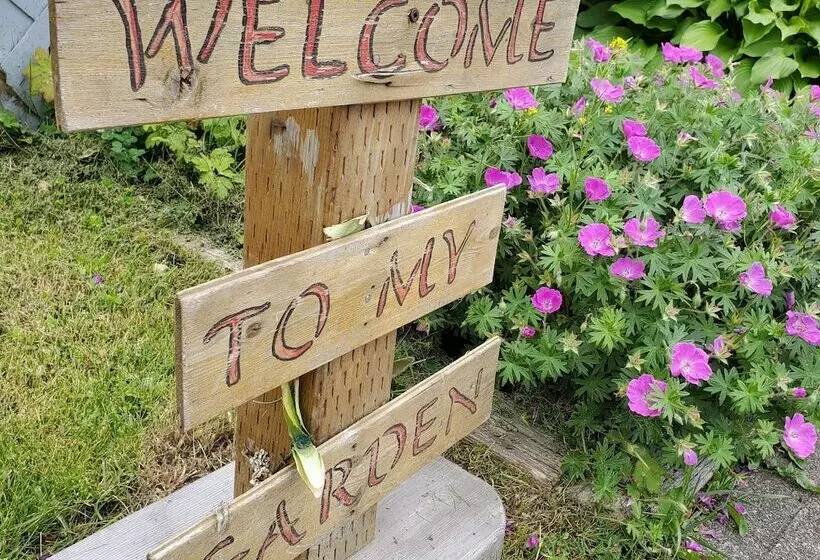 Hillside B&b
