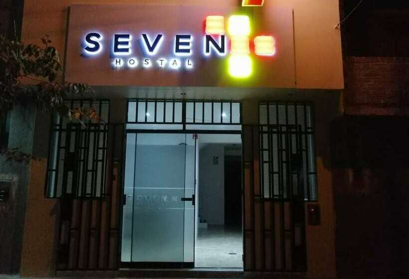 Hostal Seven
