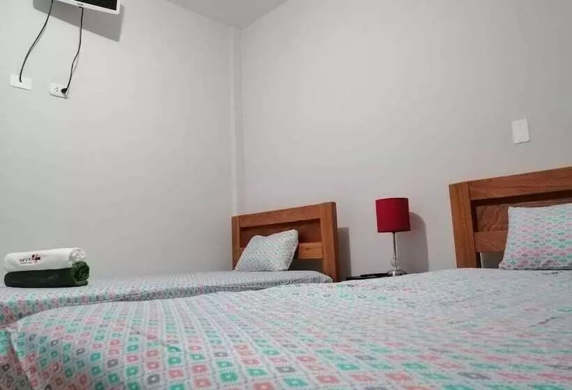 Hostal Seven