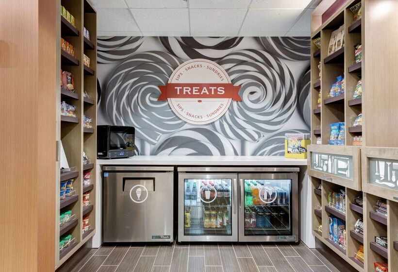 בית מלון כפרי Hampton Inn