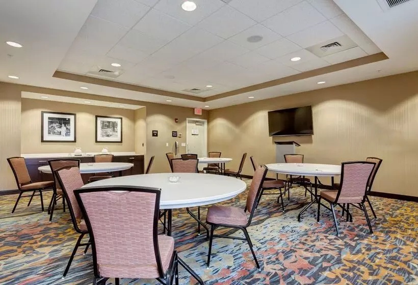 ホテル Hampton Inn