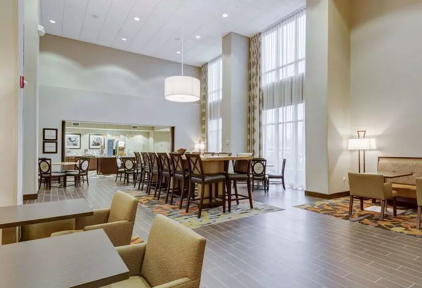 ホテル Hampton Inn