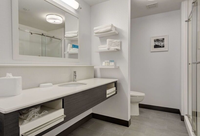 בית מלון כפרי Hampton Inn