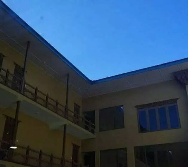 هتل Jampelyang