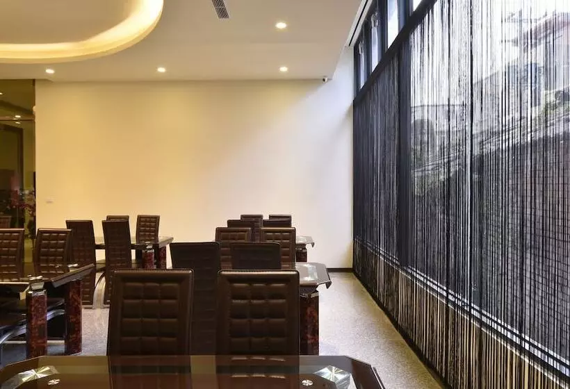 Hotelli Midu Business