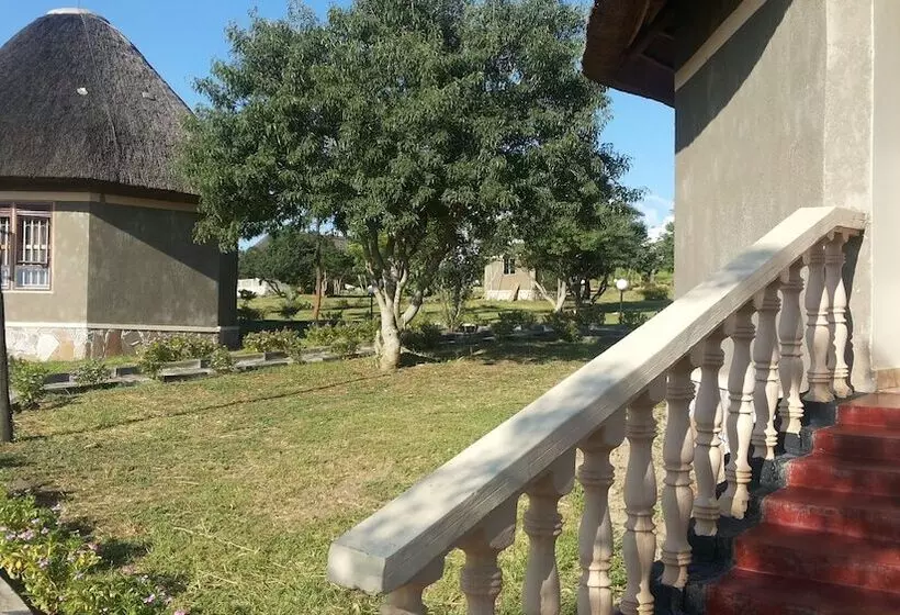 هتل Parkside Safari Lodge