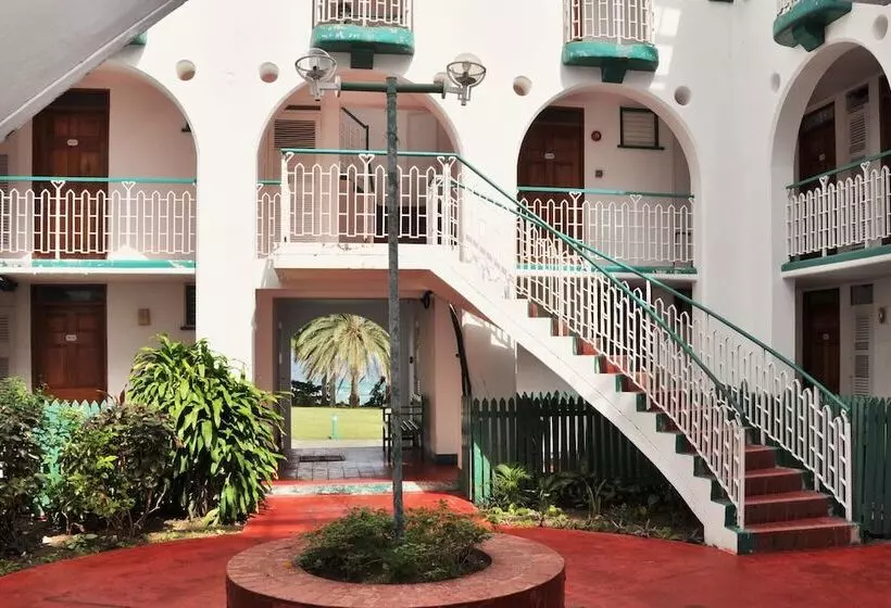 هتل Seacastles Apartments