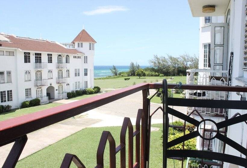 هتل Seacastles Apartments