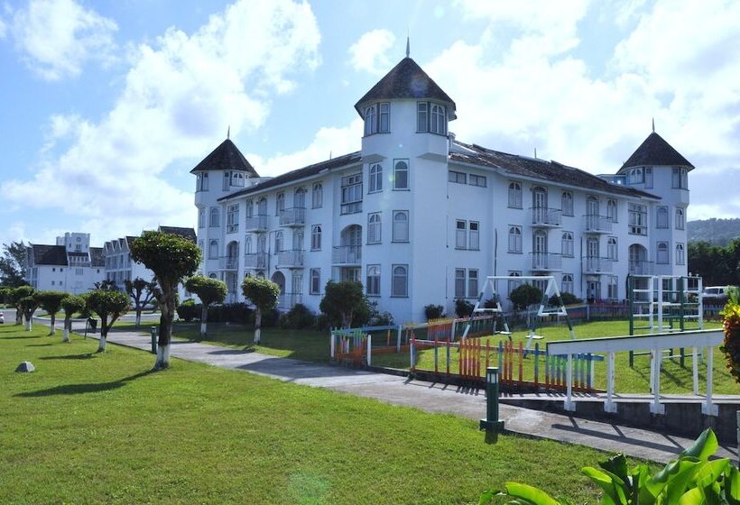 هتل Seacastles Apartments