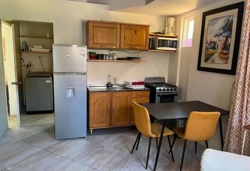 هتل Seacastles Apartments