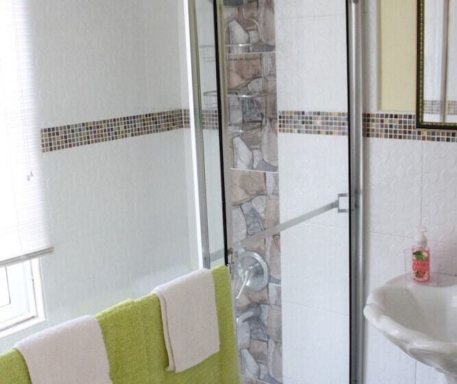 هتل Seacastles Apartments