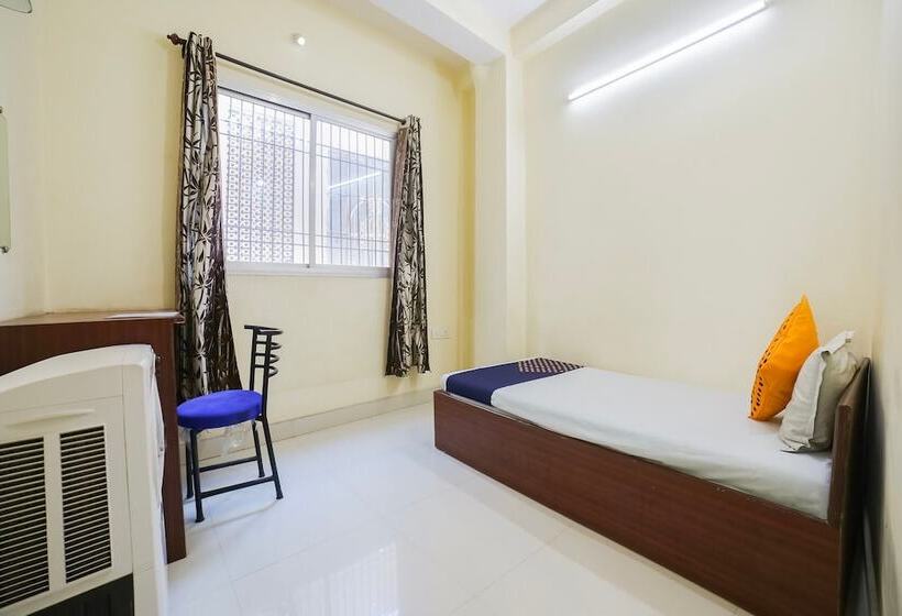 فندق Spot On 45291 Bharat Lodge