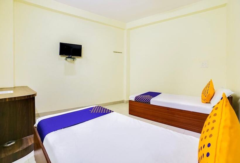 فندق Spot On 45291 Bharat Lodge