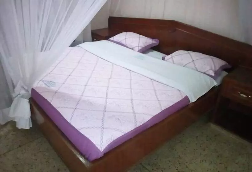 هتل Wambuku