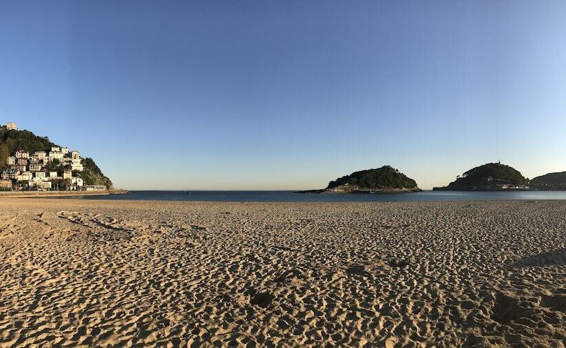 هتل Wecamp San Sebastian