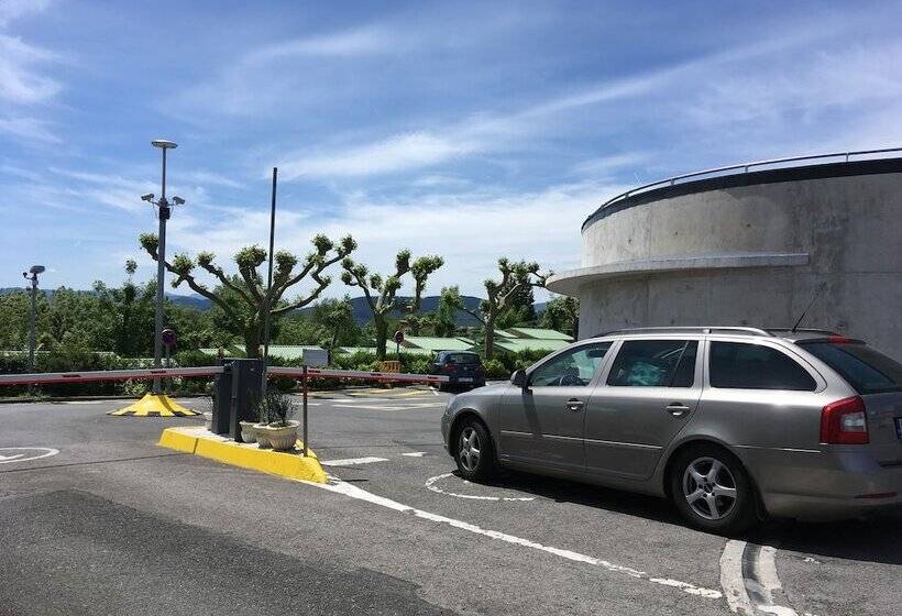 هتل Wecamp San Sebastian