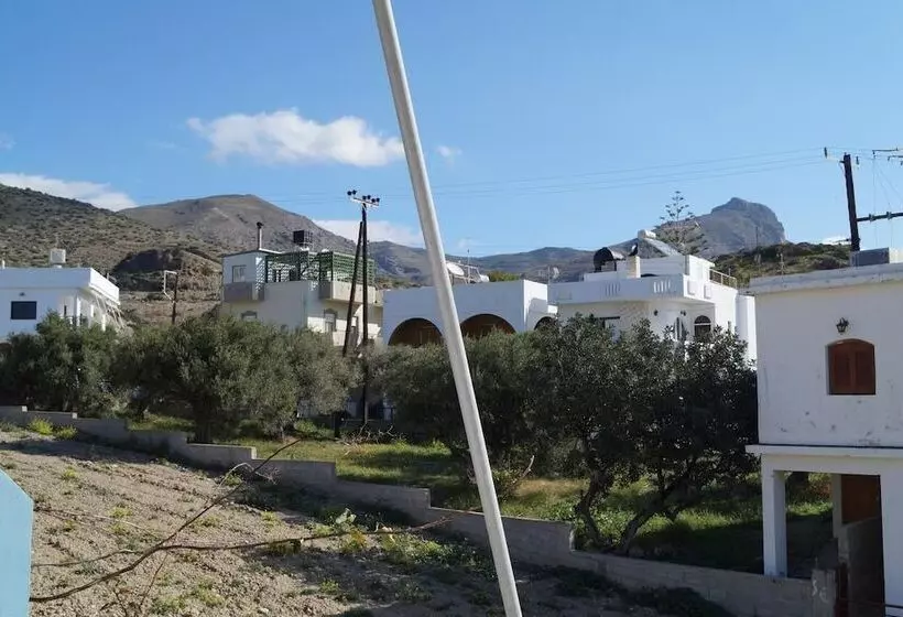 ペンション Jason Rooms & Studios