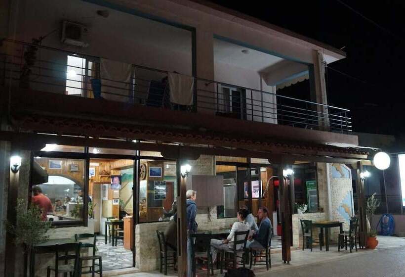 بنسيون Jason Rooms & Studios