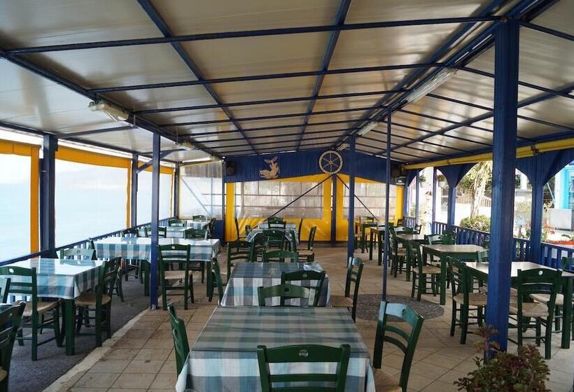 بنسيون Jason Rooms & Studios