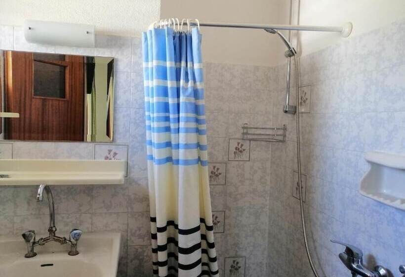 بنسيون Jason Rooms & Studios