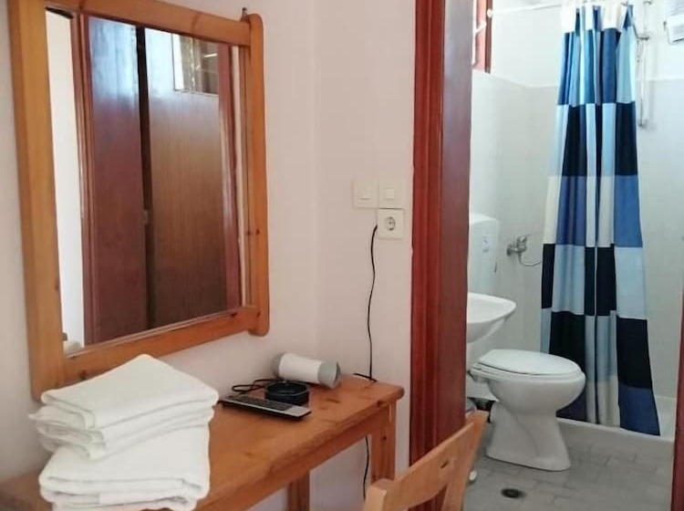 بنسيون Jason Rooms & Studios